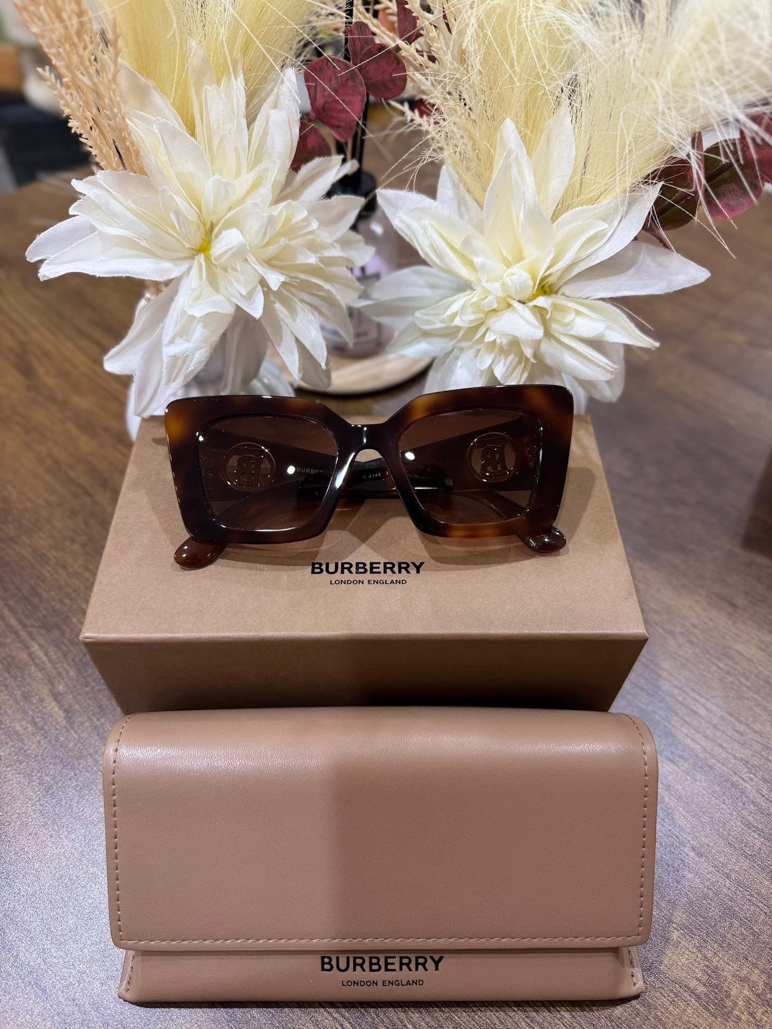 MAY Kaya Burberry tortoise rectangular sunglasses with tan case